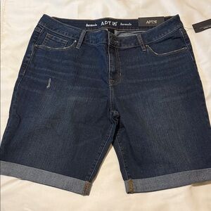 NWT Apt 9 Bermuda Shorts Size 16 Mid Rise Stretch Denim